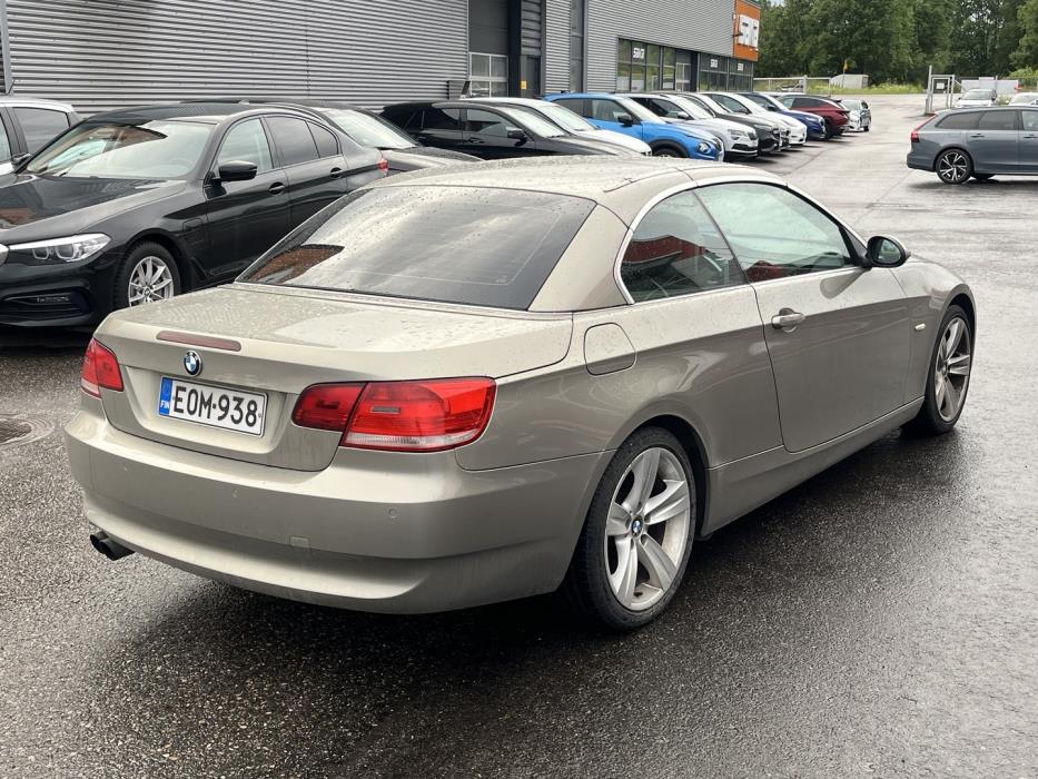 BMW 325 2007
