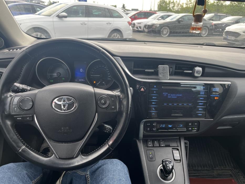 TOYOTA Auris 2017