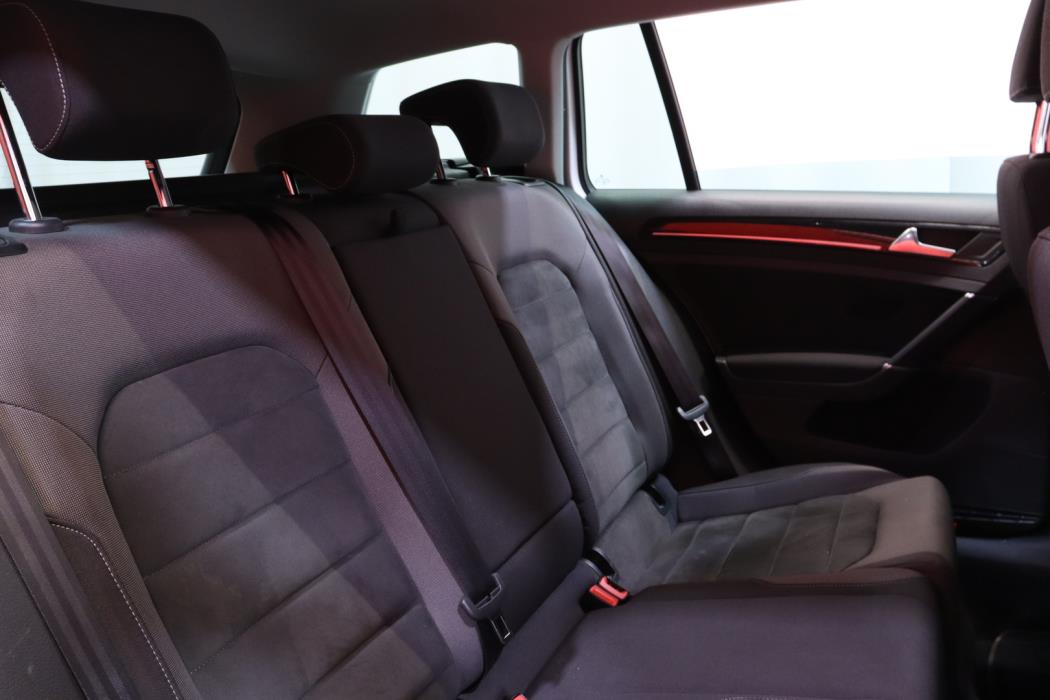 VOLKSWAGEN Golf 2017