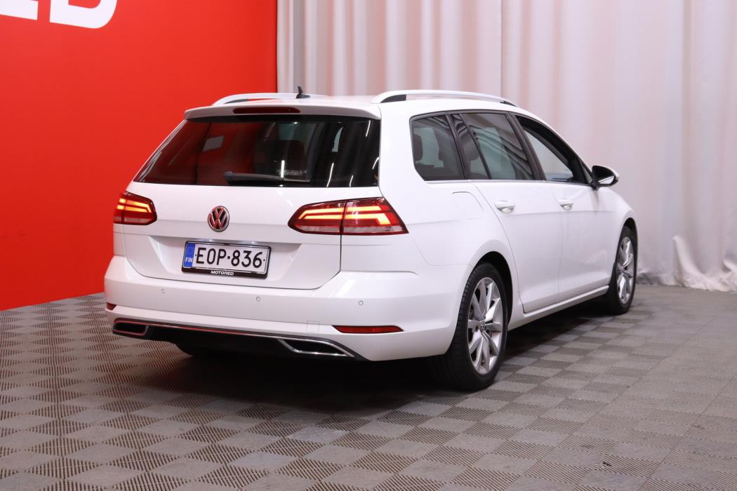 VOLKSWAGEN Golf 2017