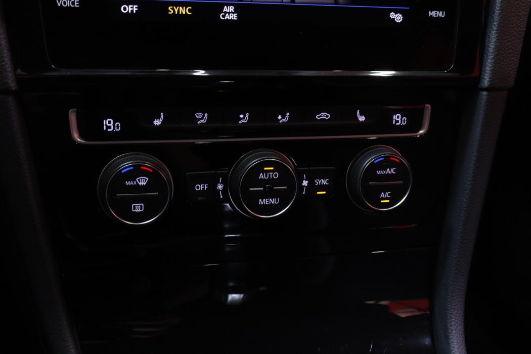 VOLKSWAGEN Golf 2017