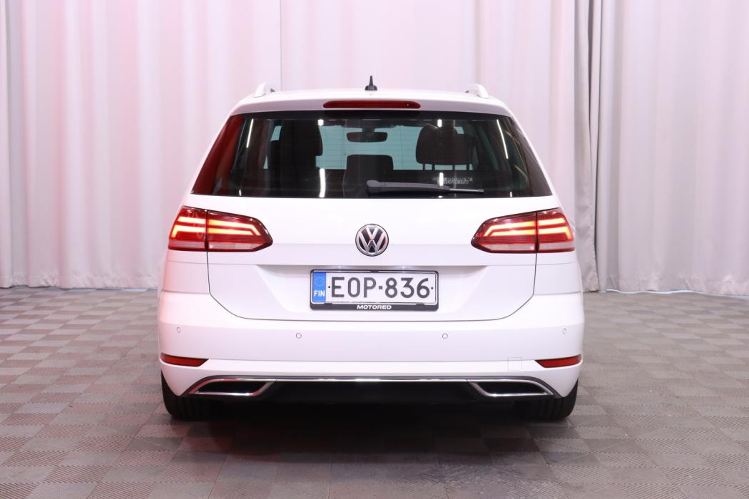 VOLKSWAGEN Golf 2017