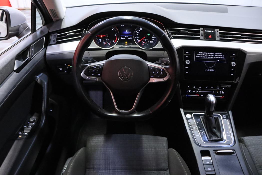 VOLKSWAGEN Passat 2022
