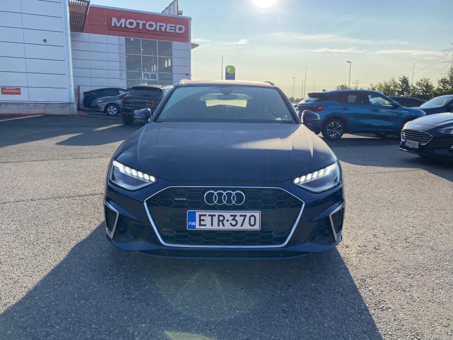 AUDI A4 2021