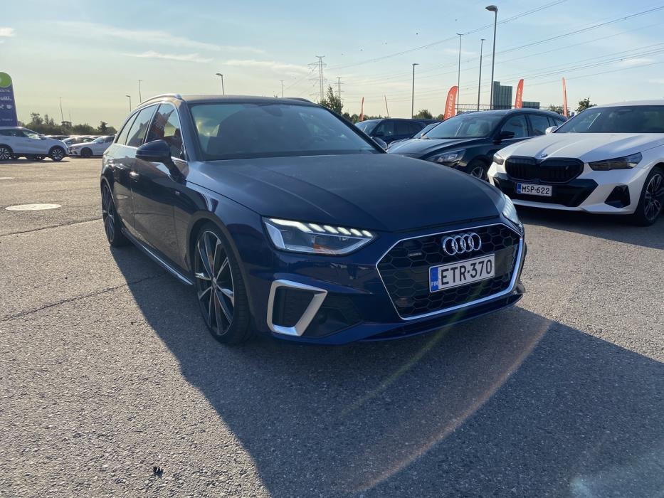 AUDI A4 2021