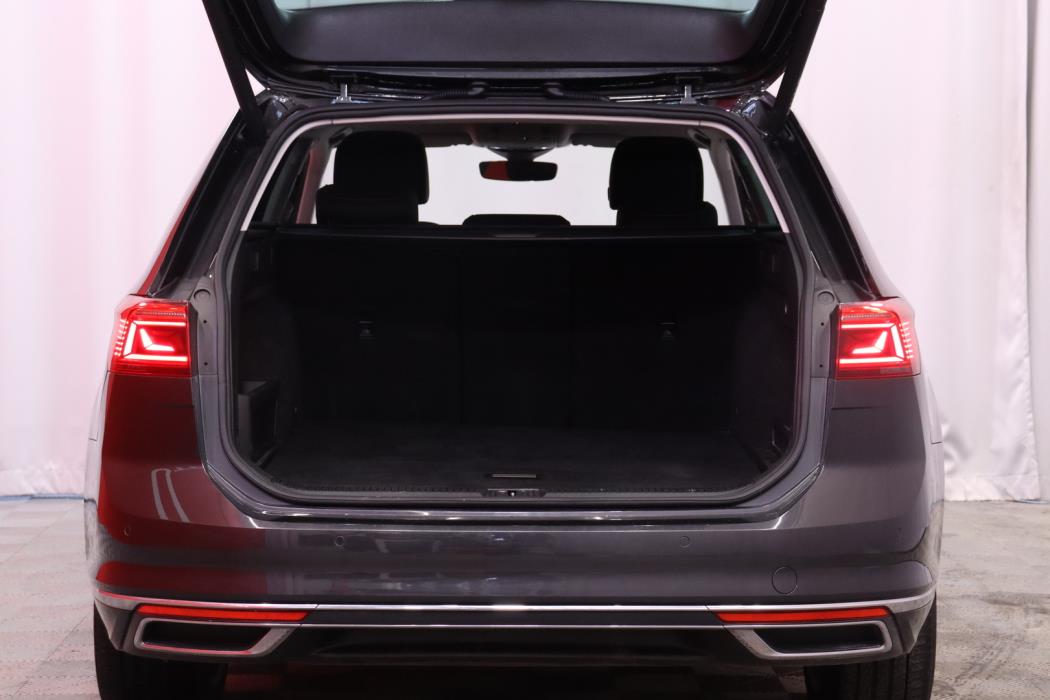 VOLKSWAGEN Passat 2021