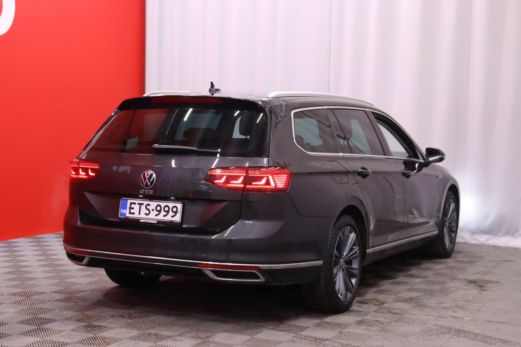 VOLKSWAGEN Passat 2021