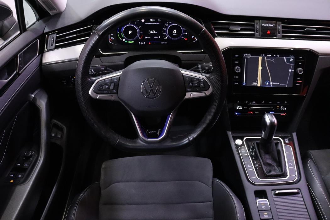 VOLKSWAGEN Passat 2021