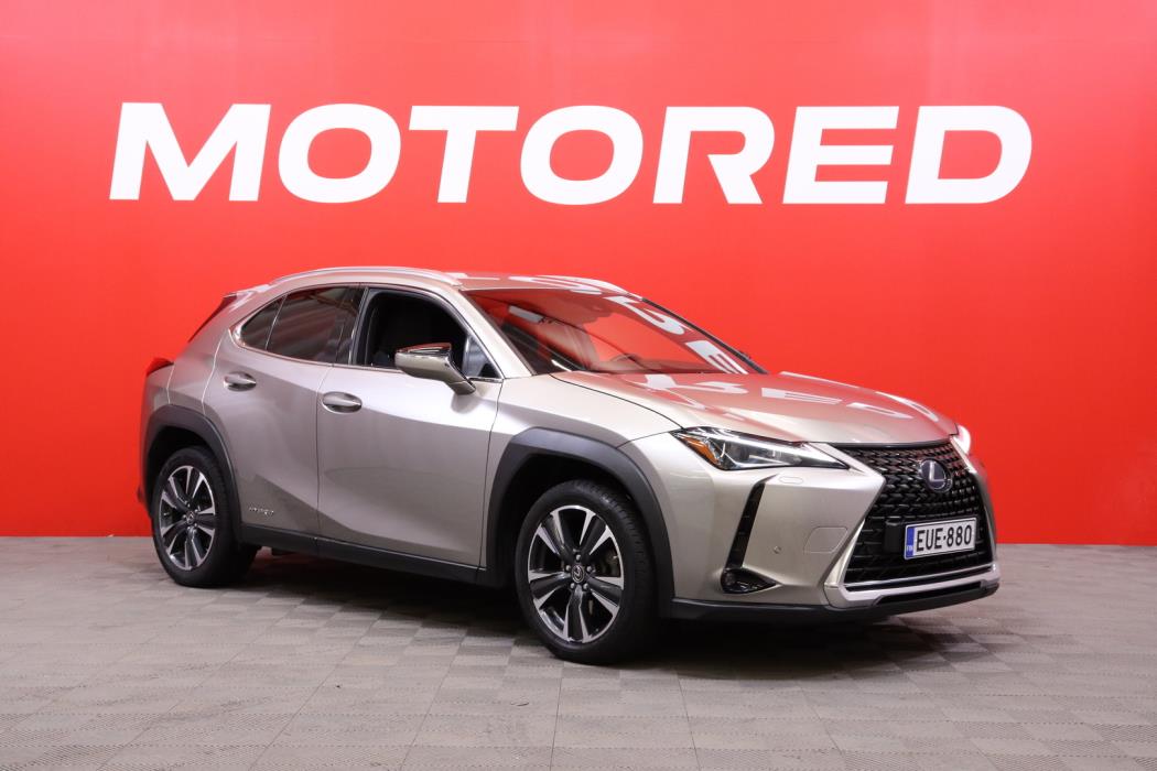 LEXUS UX 2022