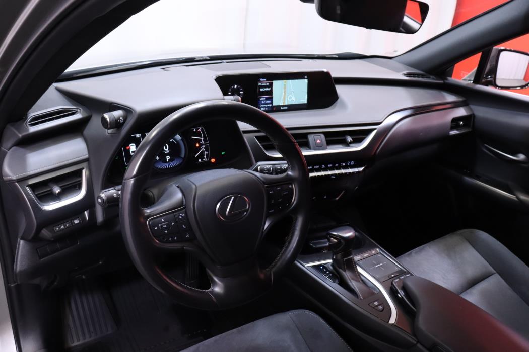 LEXUS UX 2022