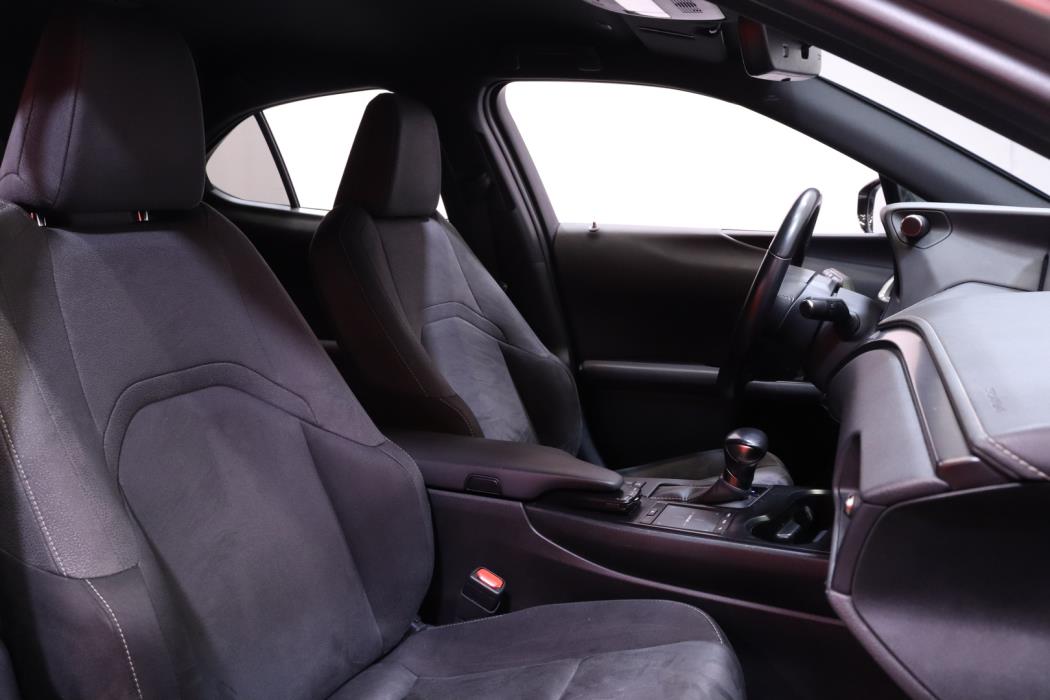 LEXUS UX 2022