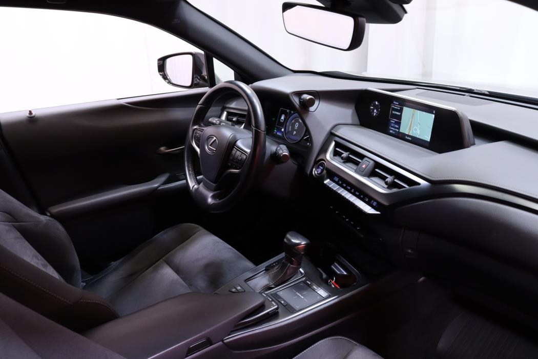 LEXUS UX 2022