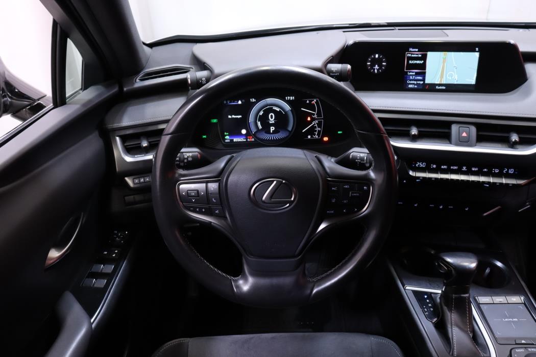 LEXUS UX 2022