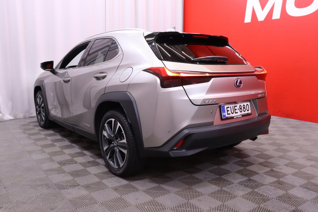 LEXUS UX 2022