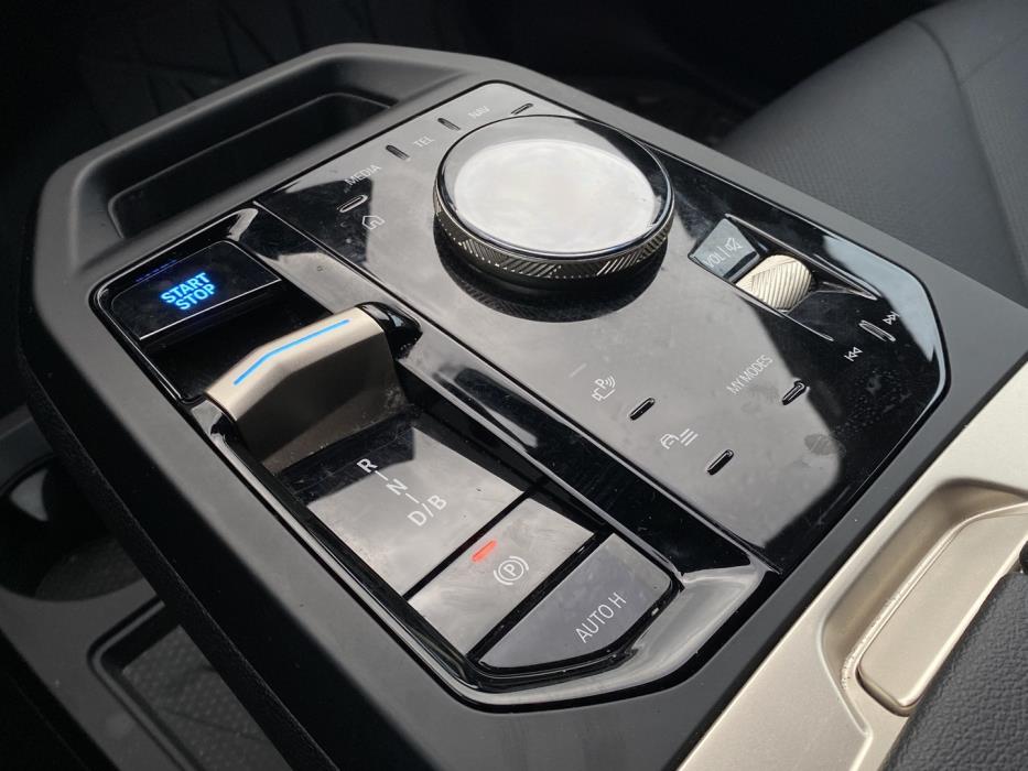 BMW iX 2022