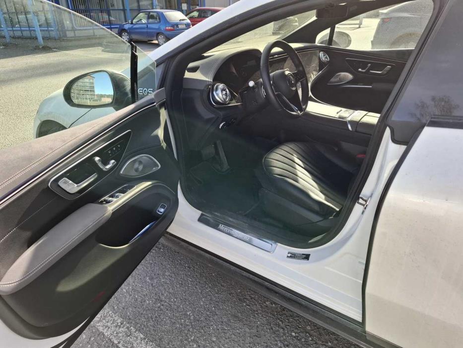 MERCEDES-BENZ EQS 2022