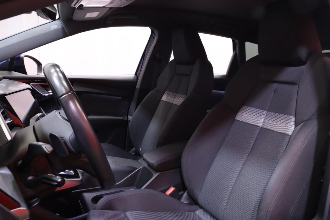 AUDI Q4 e-tron 2022