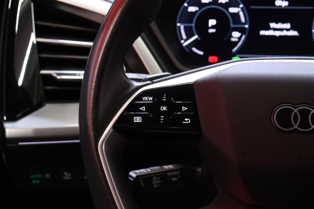 AUDI Q4 e-tron 2022