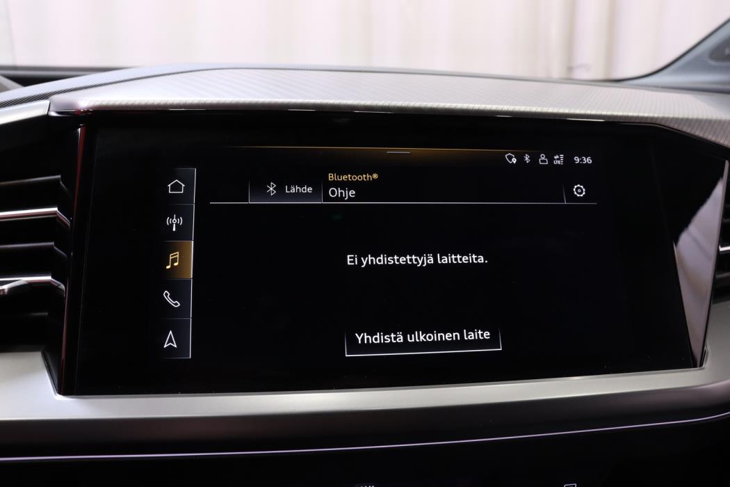 AUDI Q4 e-tron 2022