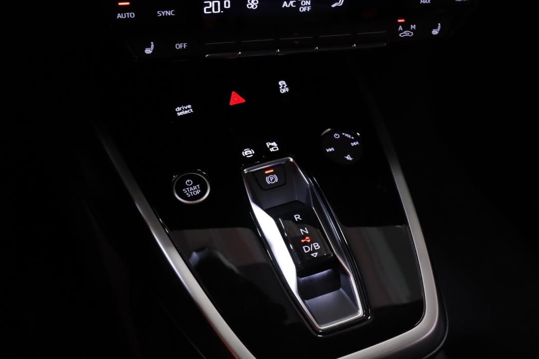 AUDI Q4 e-tron 2022