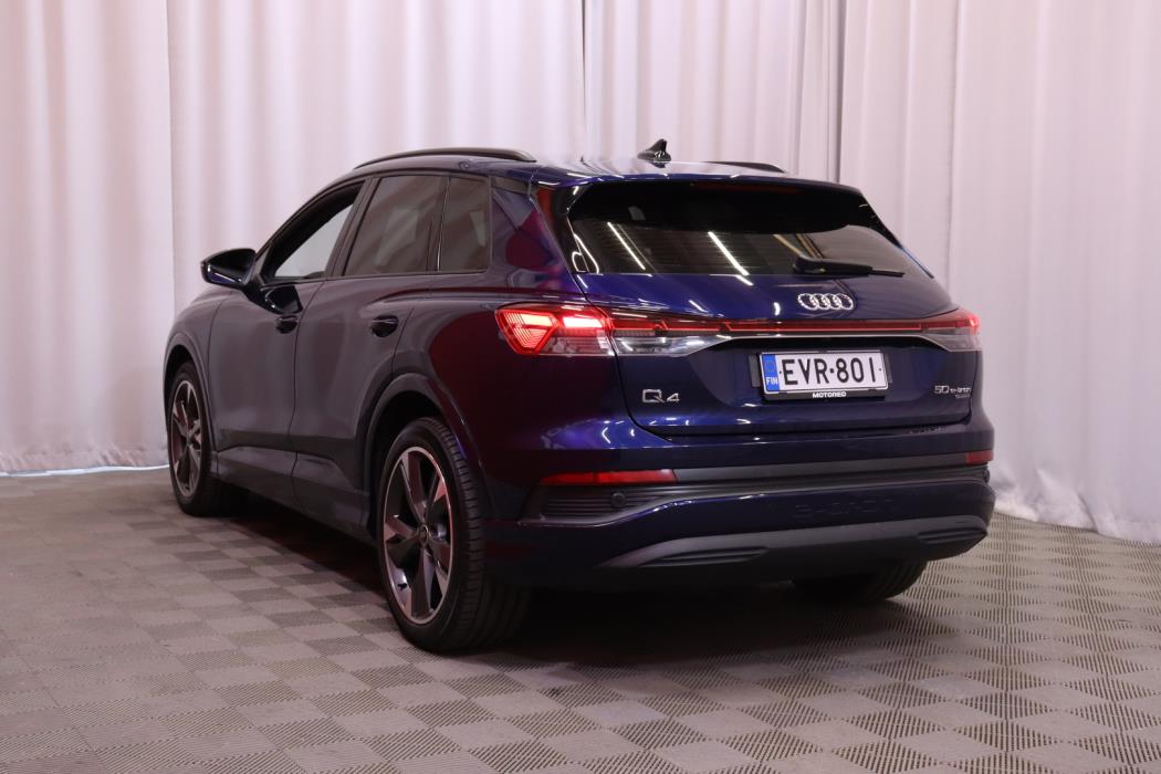 AUDI Q4 e-tron 2022