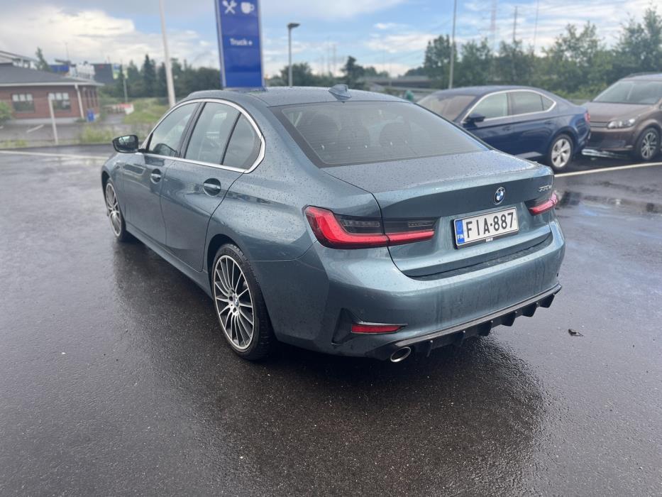 BMW 330 2020