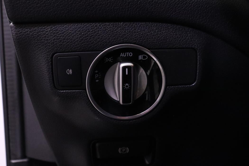 MERCEDES-BENZ GLA 2019