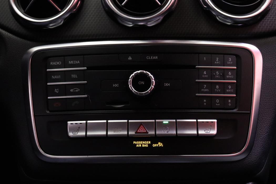 MERCEDES-BENZ GLA 2019