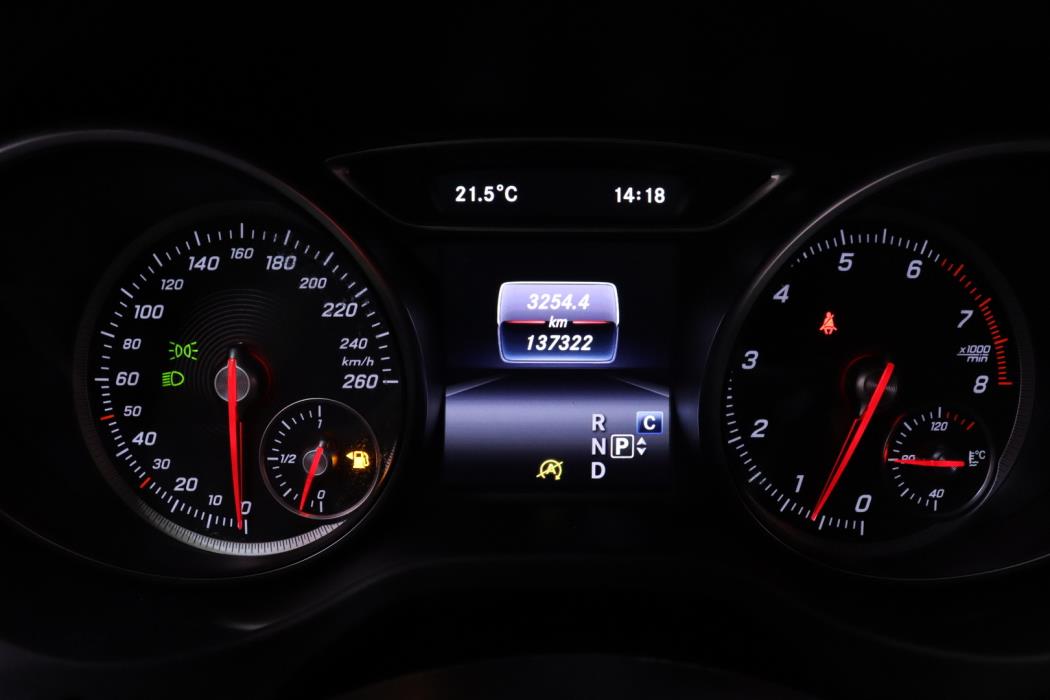 MERCEDES-BENZ GLA 2019