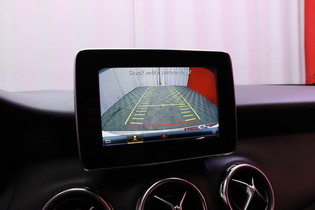 MERCEDES-BENZ GLA 2019