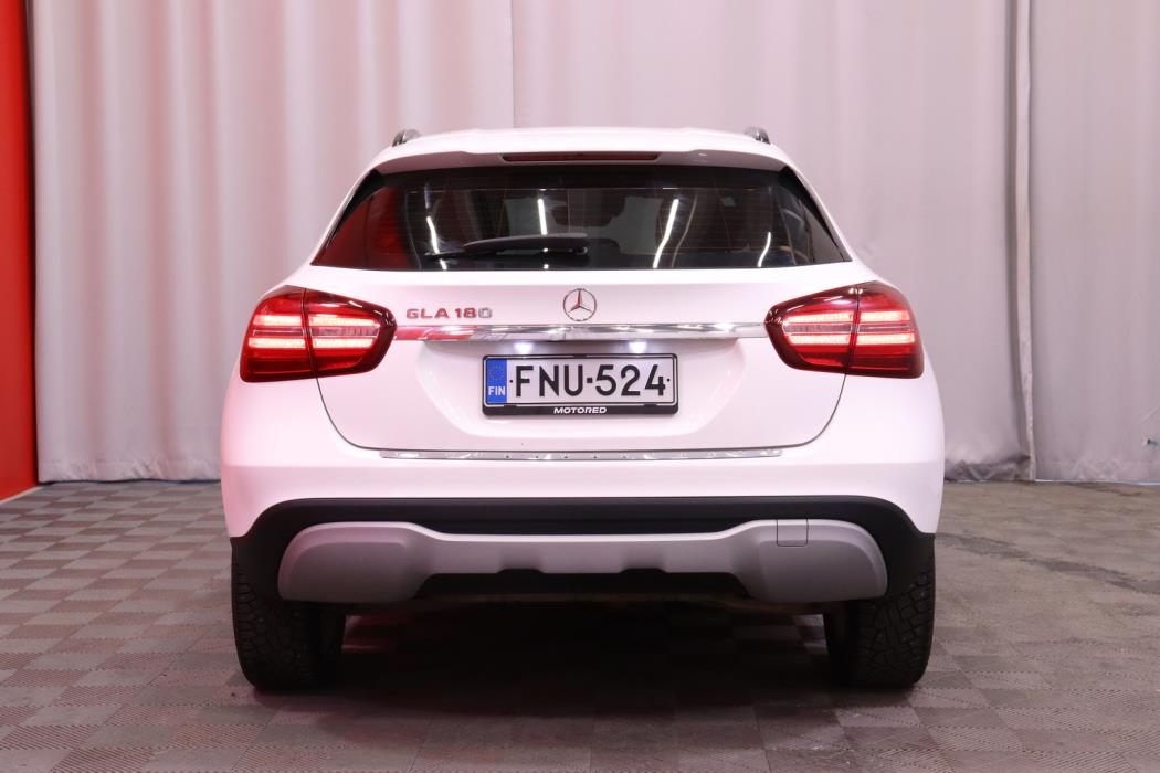 MERCEDES-BENZ GLA 2019