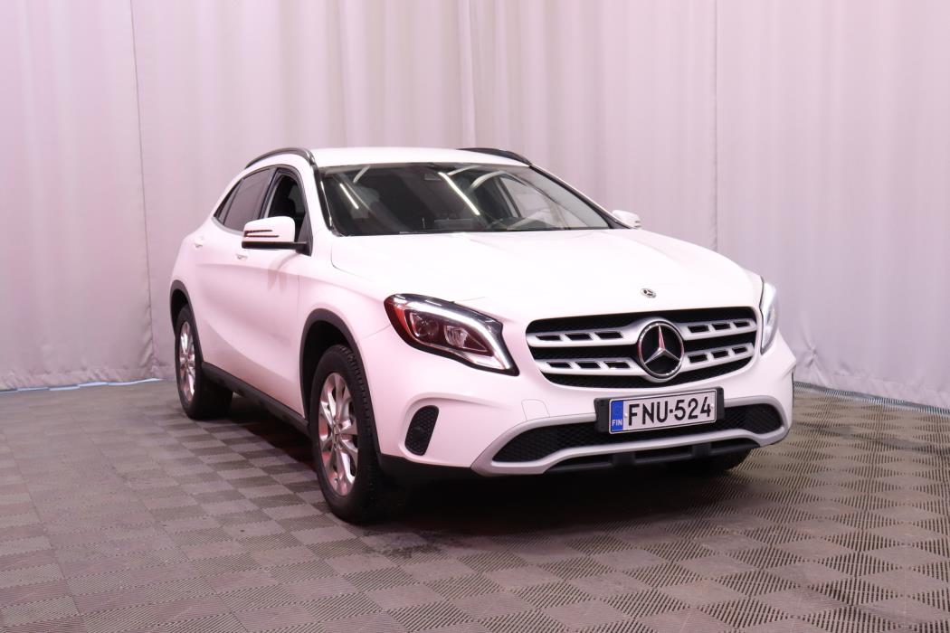 MERCEDES-BENZ GLA 2019