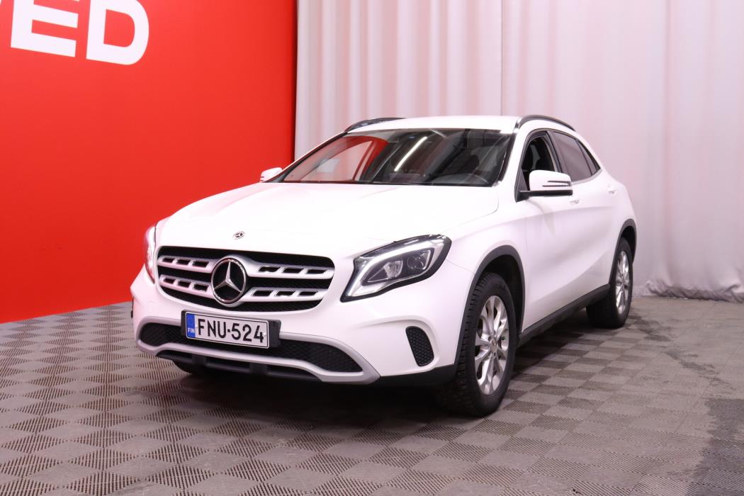 MERCEDES-BENZ GLA 2019