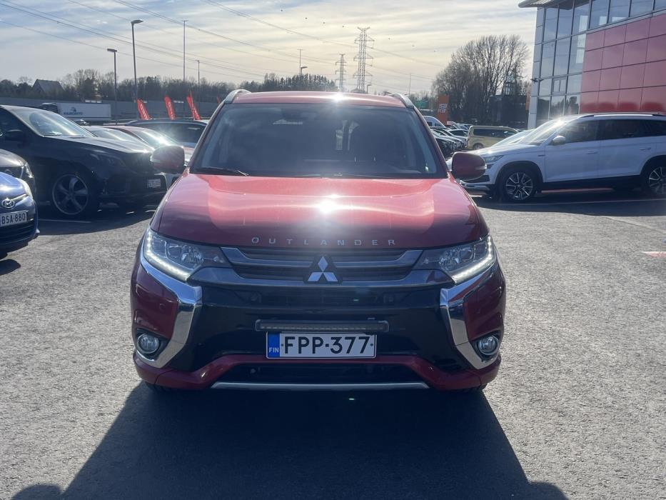 MITSUBISHI Outlander PHEV 2017