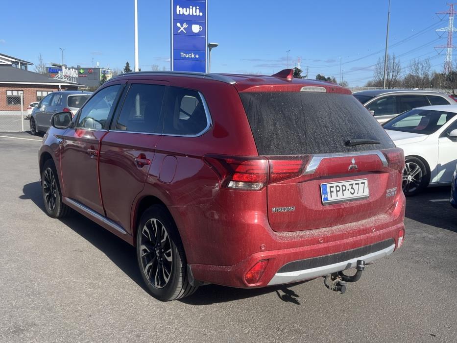 MITSUBISHI Outlander PHEV 2017