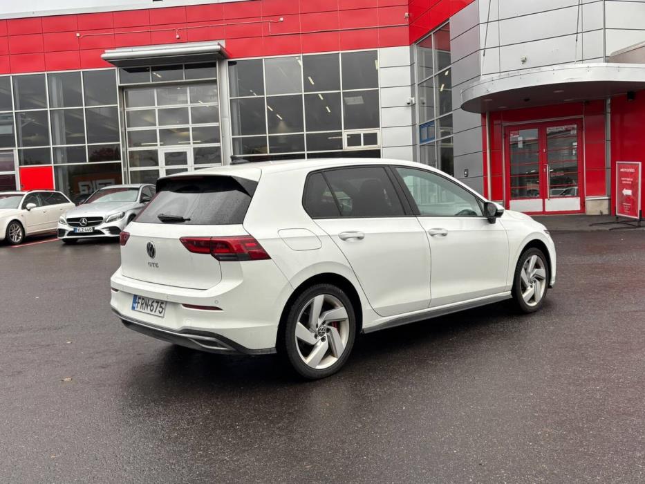 VOLKSWAGEN Golf 2021