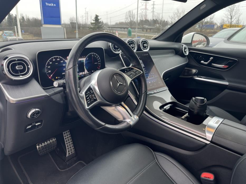 MERCEDES-BENZ GLC 2023