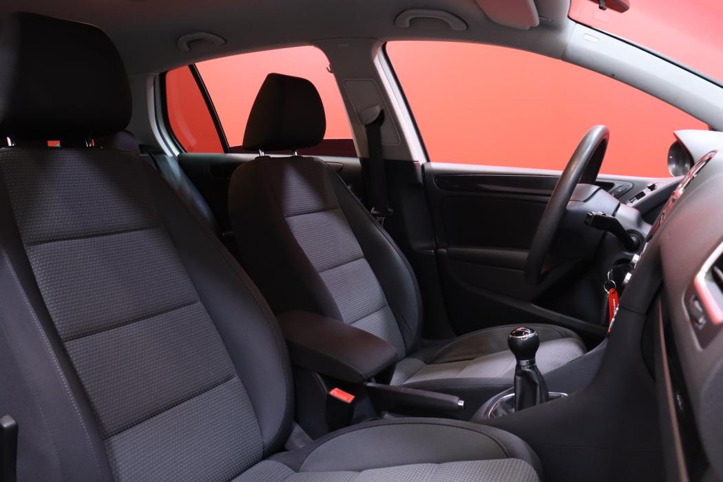 VOLKSWAGEN Golf 2011