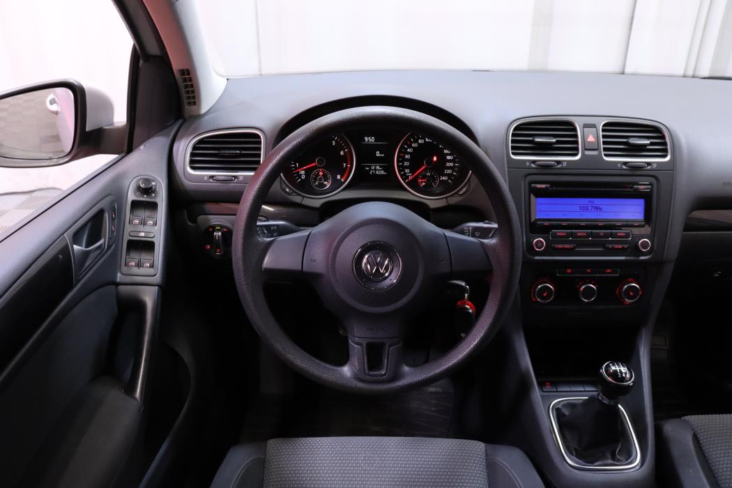 VOLKSWAGEN Golf 2011