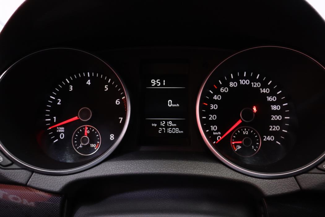 VOLKSWAGEN Golf 2011