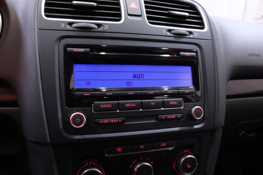 VOLKSWAGEN Golf 2011