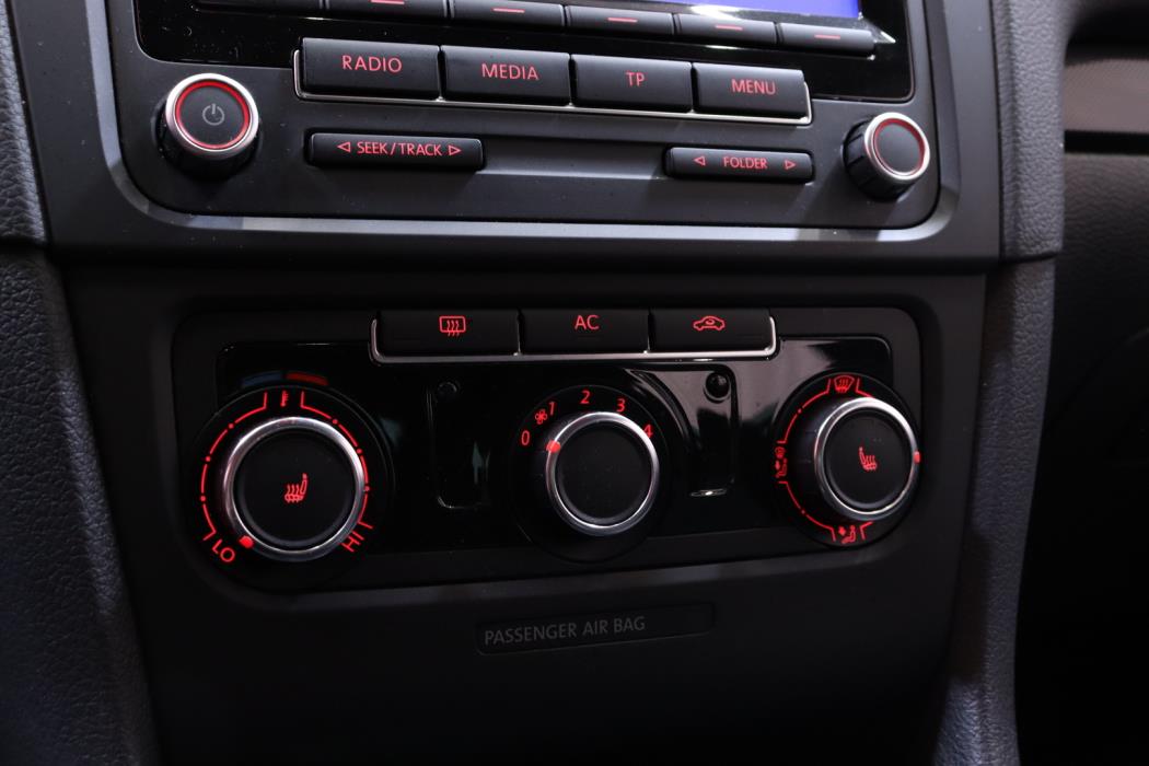 VOLKSWAGEN Golf 2011