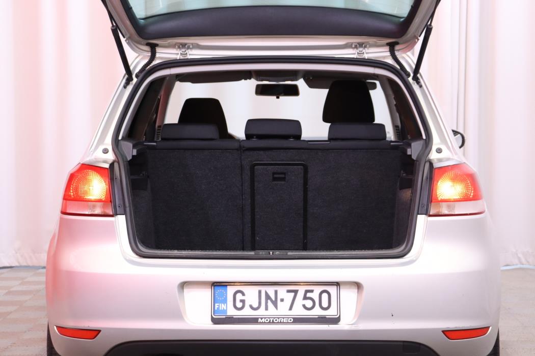 VOLKSWAGEN Golf 2011