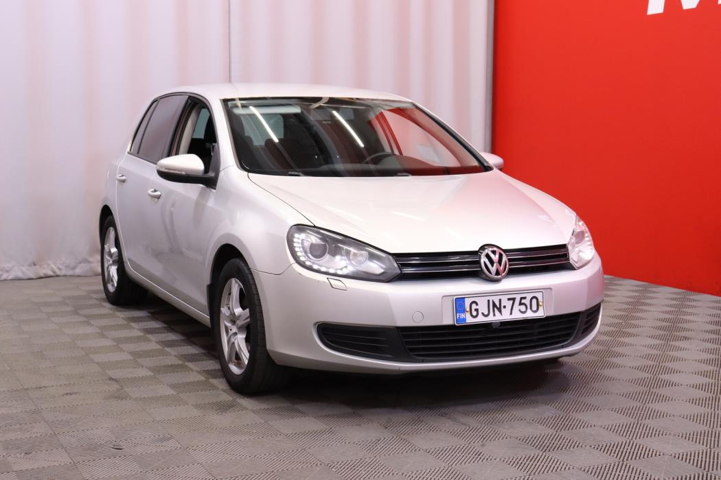 VOLKSWAGEN Golf 2011