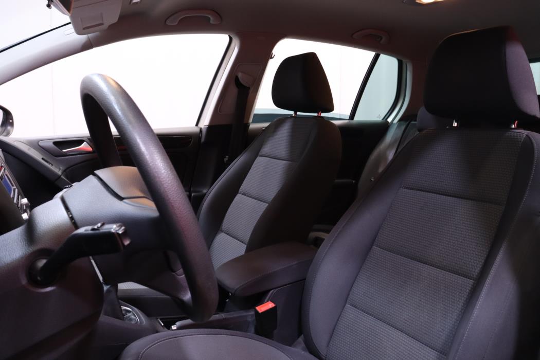 VOLKSWAGEN Golf 2011