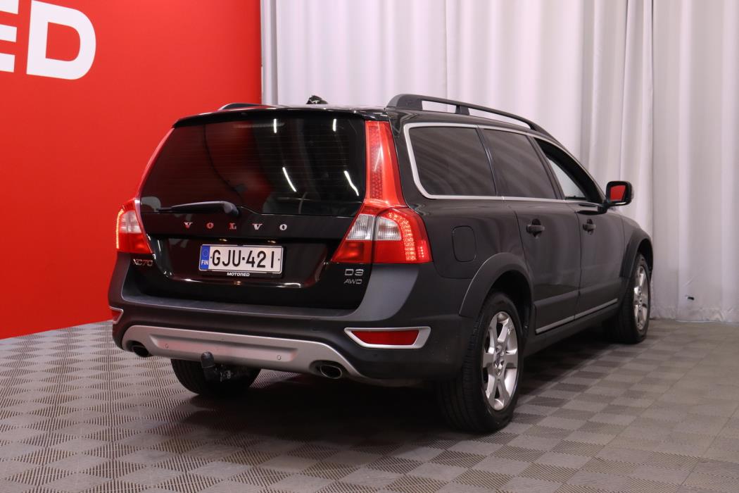 VOLVO XC70 2011