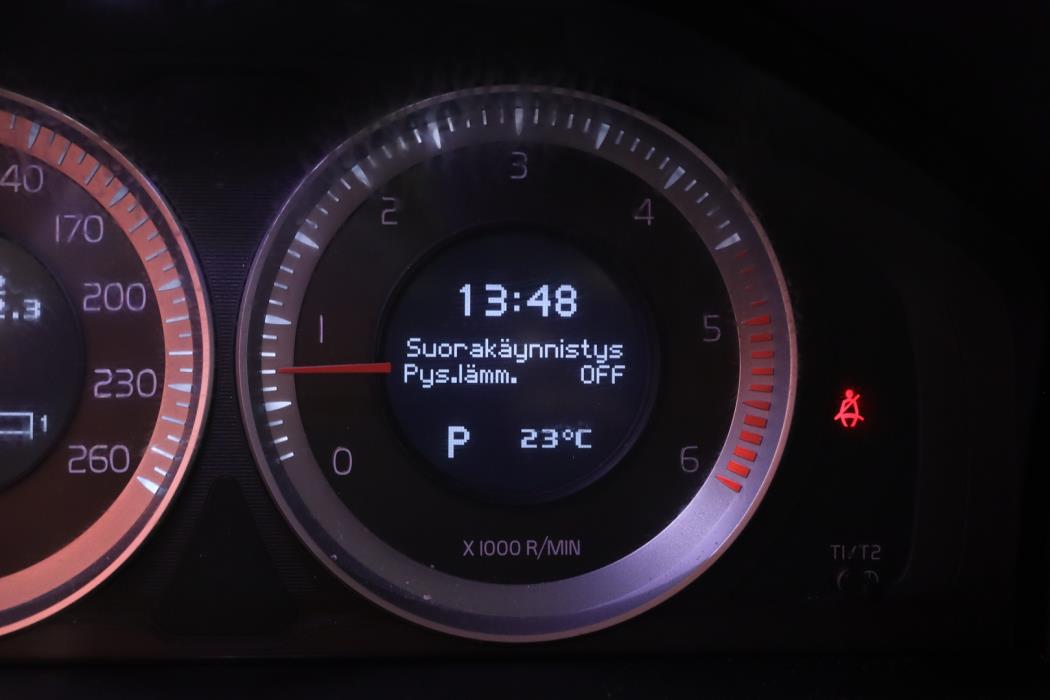 VOLVO XC70 2011