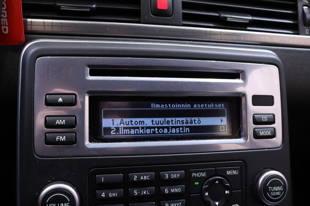VOLVO XC70 2011