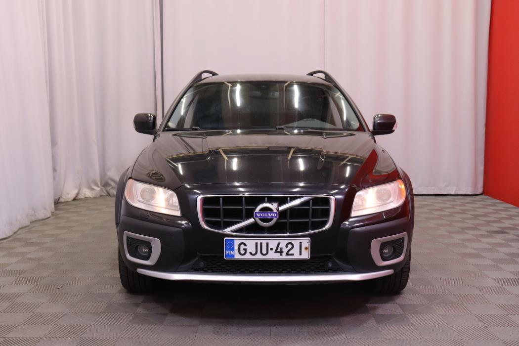 VOLVO XC70 2011