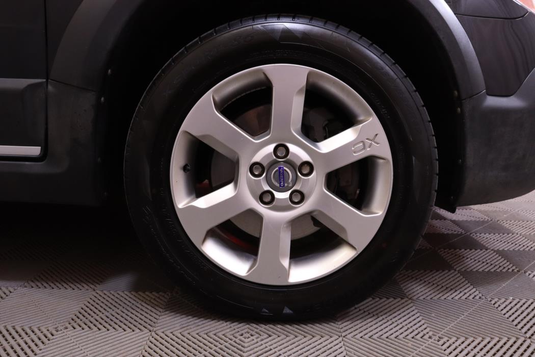 VOLVO XC70 2011